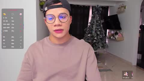 Snapshot of im_marco chatting on December 4, 2025, 9:56 pm Marco online show from December 4, 2025, 9:56 pm