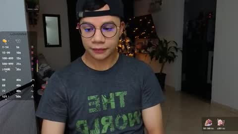 Snapshot of im_marco chatting on December 20, 2025, 2:51 am Marco online show from December 20, 2025, 2:51 am