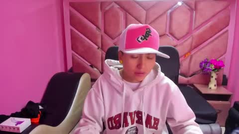 Snapshot of im_mathias chatting on January 19, 2025, 6:31 am mathias online show from January 19, 2025, 6:31 am