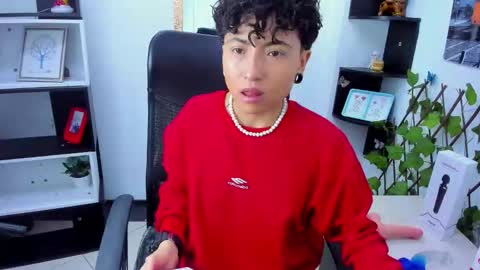 Snapshot of im_mathias chatting on October 23, 2025, 7:45 pm mathias online show from October 23, 2025, 7:45 pm