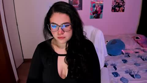 mei mei uwu online show from December 18, 2025, 2:28 am