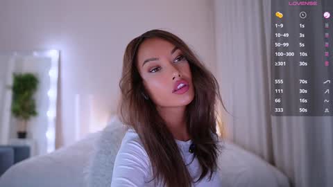 Milla online show from December 20, 2024, 3:31 pm