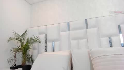 Snapshot of im_nika_ chatting on November 7, 2025, 4:07 pm Nika online show from November 7, 2025, 4:07 pm