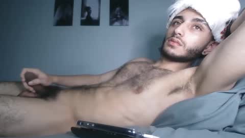 Snapshot of im_paul_ chatting on December 24, 2024, 8:11 am Paul online show from December 24, 2024, 8:11 am