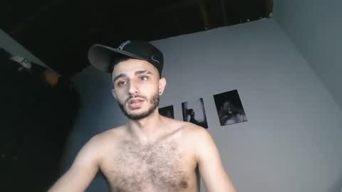 Snapshot of im_paul_ chatting on March 7, 2025, 7:41 am Paul online show from March 7, 2025, 7:41 am