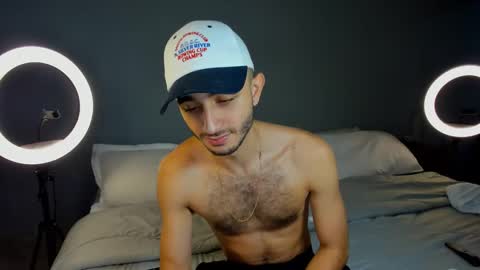 Snapshot of im_paul_ chatting on October 8, 2025, 12:19 am Paul online show from October 8, 2025, 12:19 am