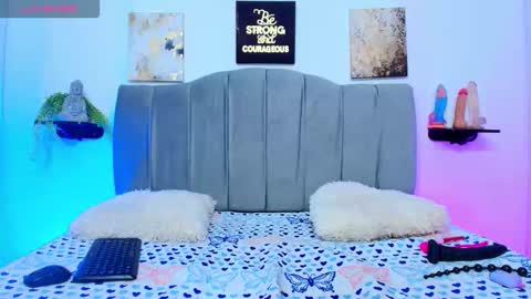 Snapshot of im_riley_ chatting on November 8, 2025, 7:45 pm im_riley_ online show from November 8, 2025, 7:45 pm