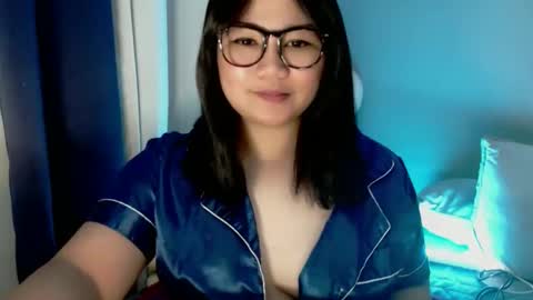 Snapshot of im_ur_cutiewife chatting on October 25, 2025, 7:30 pm cherryl online show from October 25, 2025, 7:30 pm