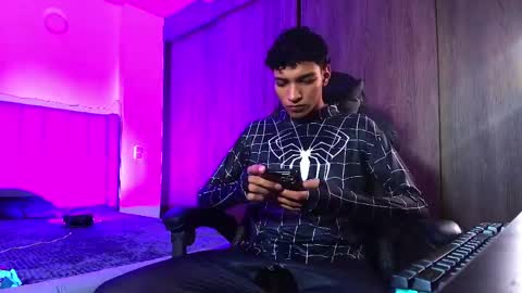 im_usuga online show from May 16, 2026, 4:09 am