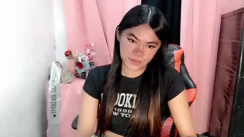 im_yourfairyannaxx online show from October 14, 2025, 9:15 pm