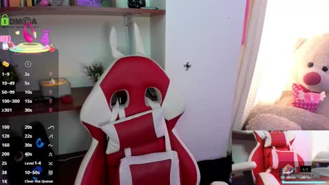 Lisa Hyga online show from October 24, 2025, 9:11 pm