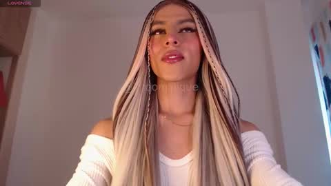 Snapshot of imdominique chatting on October 27, 2025, 1:15 pm online show from October 27, 2025, 1:15 pm