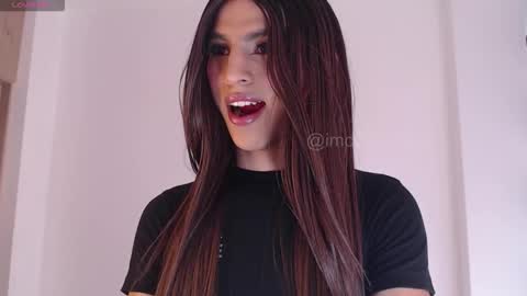 Snapshot of imdominique chatting on November 3, 2025, 1:34 pm online show from November 3, 2025, 1:34 pm