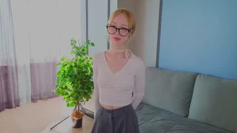 Amina online show from June 4, 2026, 11:49 am