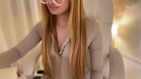 Gabriela online show from January 4, 2025, 6:30 am