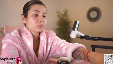 imjess_ online show from February 6, 2026, 4:39 am