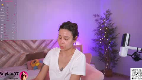 Snapshot of imjess_ chatting on April 17, 2026, 6:11 pm imjess_ online show from April 17, 2026, 6:11 pm