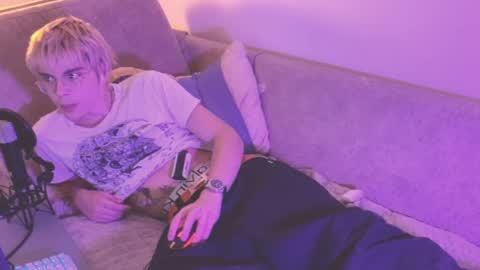 LEO online show from April 26, 2026, 7:11 pm