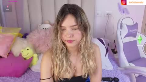 Snapshot of imlarisamaia chatting on March 8, 2025, 10:34 pm Larisa online show from March 8, 2025, 10:34 pm