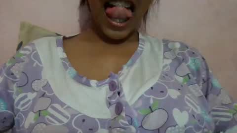 Snapshot of imlovelyrose chatting on January 14, 2025, 8:59 pm ROSE online show from January 14, 2025, 8:59 pm