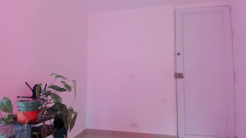 Snapshot of immia_rosse chatting on December 22, 2024, 2:49 am mia --------- COL TIME online show from December 22, 2024, 2:49 am