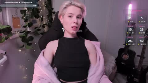 Snapshot of imnotmia chatting on February 8, 2025, 9:56 am Mia online show from February 8, 2025, 9:56 am