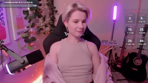 Snapshot of imnotmia chatting on March 3, 2025, 10:06 am Mia online show from March 3, 2025, 10:06 am