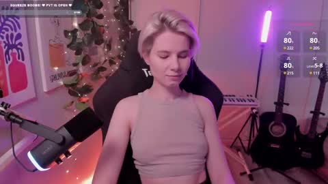 Snapshot of imnotmia chatting on March 8, 2025, 10:00 am Mia online show from March 8, 2025, 10:00 am