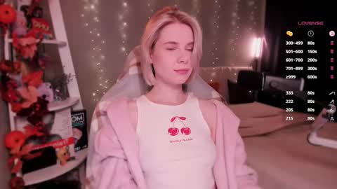 Snapshot of imnotmia chatting on November 16, 2025, 10:21 am Mia online show from November 16, 2025, 10:21 am