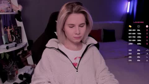 Mia online show from February 12, 2026, 9:26 am