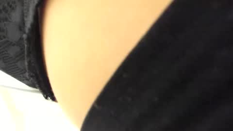 Snapshot of ina__nnaa chatting on September 10, 2025, 9:04 pm Ina online show from September 10, 2025, 9:04 pm