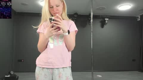 Masha online show from May 30, 2026, 7:11 pm