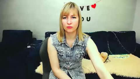 incredible_ariela online show from March 26, 2026, 10:21 am