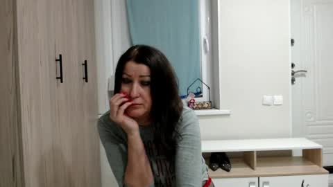 Snapshot of increible_della chatting on May 15, 2026, 9:22 pm Della online show from May 15, 2026, 9:22 pm