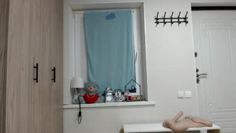 Snapshot of increible_della chatting on May 27, 2026, 6:27 pm Della online show from May 27, 2026, 6:27 pm
