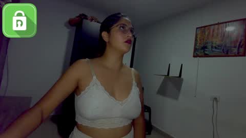 Snapshot of incubus2sucubus chatting on January 29, 2025, 3:01 am incubus2sucubus online show from January 29, 2025, 3:01 am