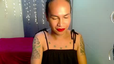 Snapshot of indaypakay_ts chatting on December 22, 2024, 7:44 am Pakay online show from December 22, 2024, 7:44 am