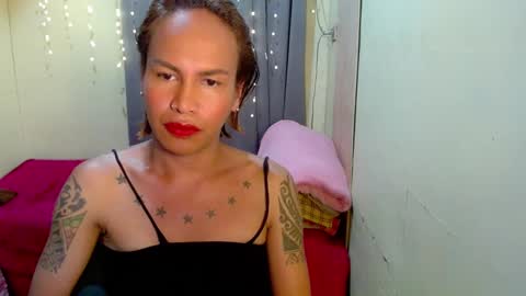 Snapshot of indaypakay_ts chatting on January 14, 2025, 5:19 am Pakay online show from January 14, 2025, 5:19 am