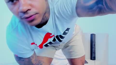 Snapshot of independent_project chatting on October 10, 2025, 1:48 am Jacobo online show from October 10, 2025, 1:48 am