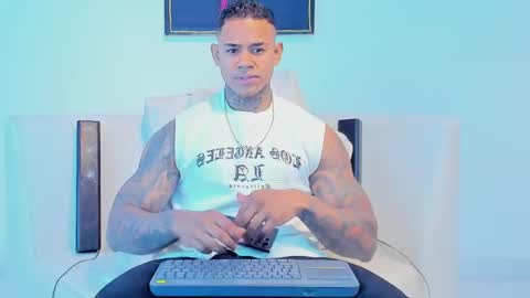 Snapshot of independent_project chatting on October 13, 2025, 6:02 am Jacobo online show from October 13, 2025, 6:02 am