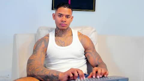 Snapshot of independent_project chatting on October 24, 2025, 6:43 am Jacobo online show from October 24, 2025, 6:43 am