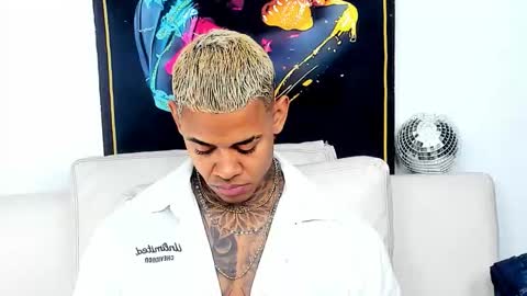 Snapshot of independent_project chatting on December 1, 2025, 8:41 am Jacobo online show from December 1, 2025, 8:41 am