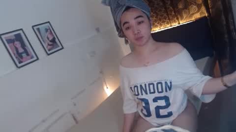 indestructabletrixie online show from February 6, 2026, 9:12 am