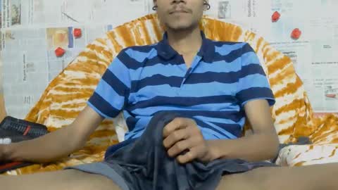 Snapshot of indian_bengali_boy chatting on February 17, 2026, 5:15 am Suman Leo online show from February 17, 2026, 5:15 am