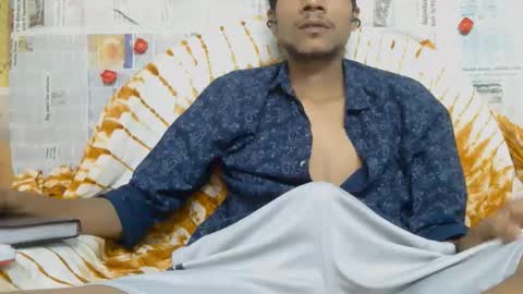 Snapshot of indian_bengali_boy chatting on March 1, 2026, 7:49 pm Suman Leo online show from March 1, 2026, 7:49 pm
