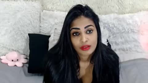 Jazmin online show from May 15, 2026, 11:34 pm