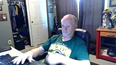 Papa online show from May 15, 2026, 6:26 pm