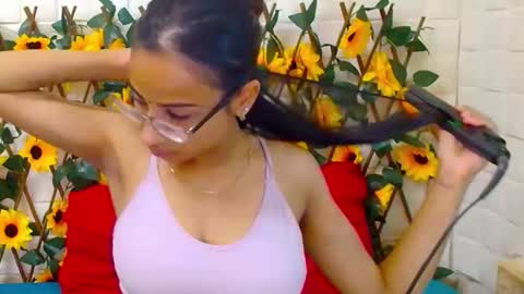 Snapshot of indianbootylicious1 chatting on December 16, 2025, 5:34 am nala online show from December 16, 2025, 5:34 am