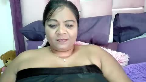 Snapshot of indiandelia chatting on November 4, 2025, 3:49 am indiandelia online show from November 4, 2025, 3:49 am