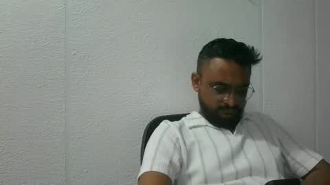 Snapshot of indianlover1433 chatting on September 25, 2025, 5:22 am Indian lover online show from September 25, 2025, 5:22 am